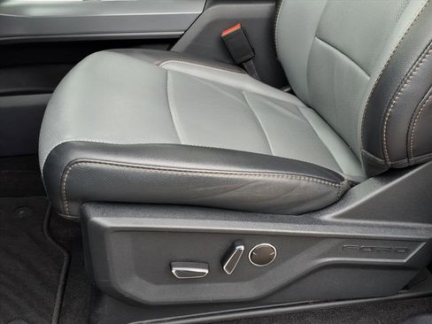 Used 2024 Ford F150 Lightning Lariat image 15