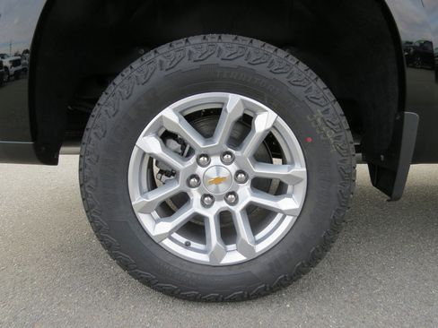 New 2025 Chevrolet Silverado 1500 LT w/ Z71 Off-Road Package image 13