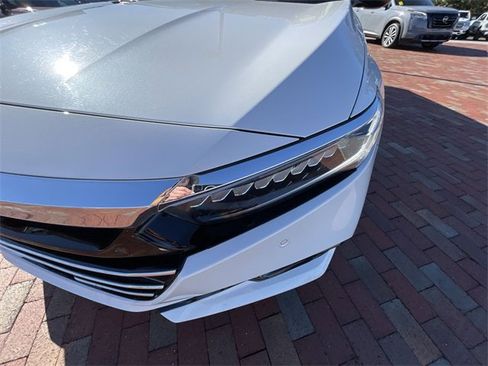 Used 2022 Honda Accord Touring image 5
