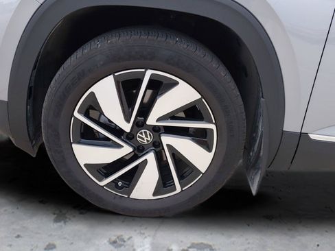 Used 2024 Volkswagen Atlas SEL AWD/4WD image 15