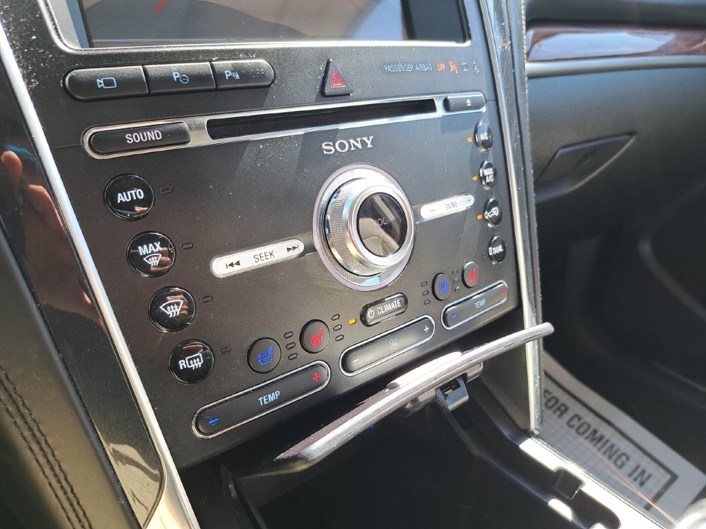 Used 2018 Ford Explorer Platinum AWD/4WD image 18
