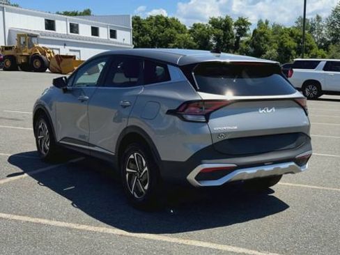 Used 2023 Kia Sportage LX AWD/4WD image 6