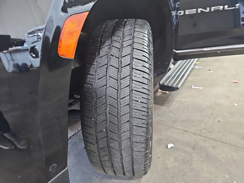 Certified 2023 GMC Yukon Denali Ultimate AWD/4WD image 39