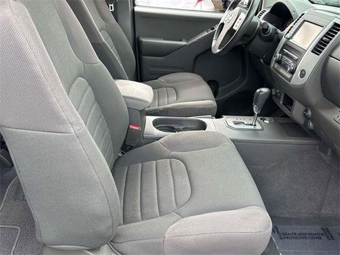 Used 2020 Nissan Frontier S image 9