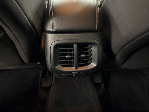 Used 2016 Jeep Cherokee Latitude w/ Cold Weather Group image 32