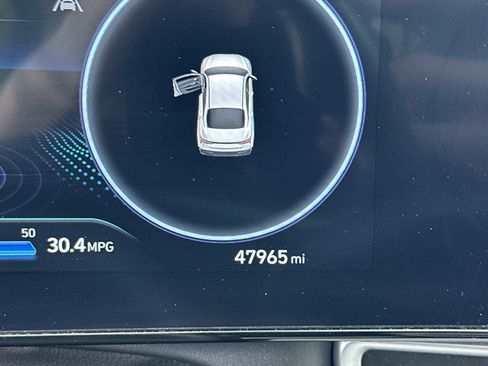Used 2025 Hyundai Elantra Limited FWD image 22