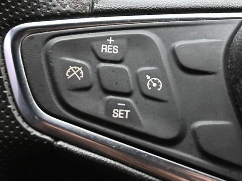 Used 2020 Chevrolet Malibu LT FWD image 26