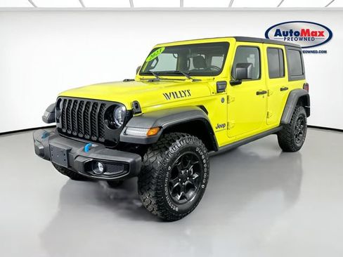 Used 2023 Jeep Wrangler Unlimited w/ Cold Weather Group AWD/4WD image 4