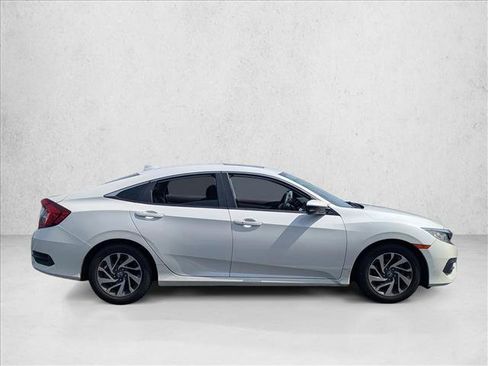 Used 2017 Honda Civic EX image 4
