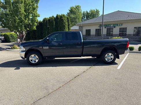 Used 2016 RAM 2500 Tradesman w/ Chrome Appearance Group image 2