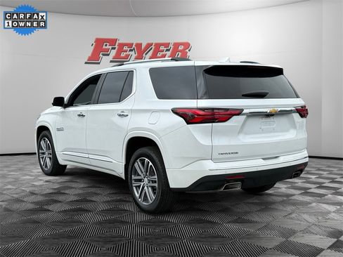 Used 2023 Chevrolet Traverse High Country image 3