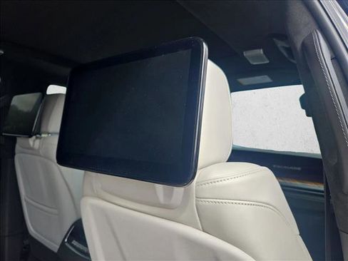 Used 2025 Cadillac Escalade ESV Sport Platinum w/ LPO, ONYX Package image 22