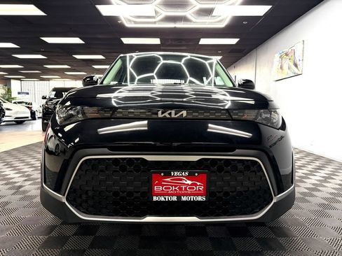 Used 2023 Kia Soul LX w/ Option Group 015 FWD image 3