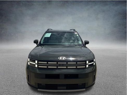 Used 2024 Hyundai Santa Fe SEL FWD image 2