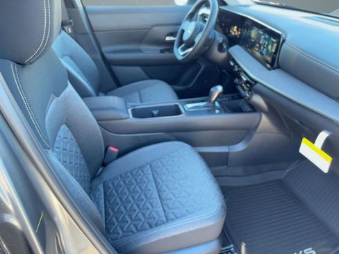 New 2026 Nissan Kicks SV w/ SV Premium Package image 30