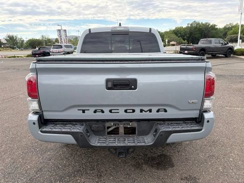 Used 2020 Toyota Tacoma TRD Off-Road w/ TRD Premium Off Road Package AWD/4WD image 5