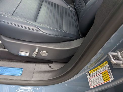 New 2025 Lincoln Nautilus Reserve image 18