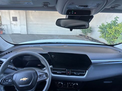 Used 2025 Chevrolet TrailBlazer LT image 33