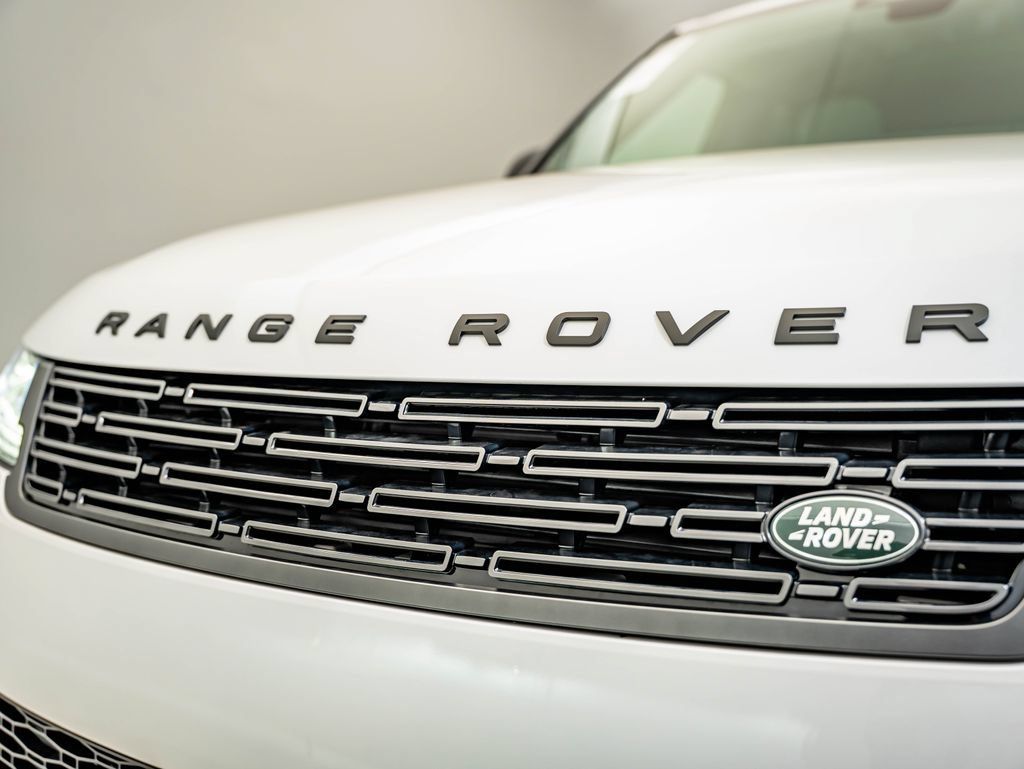 New 2026 Land Rover Range Rover Sport Dynamic SE AWD/4WD image 12