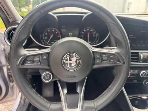 Used 2021 Alfa Romeo Giulia Ti w/ Nero Edizione RWD image 17