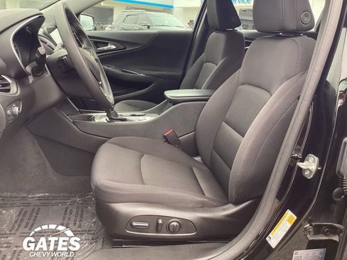 Used 2025 Chevrolet Malibu LT FWD image 11