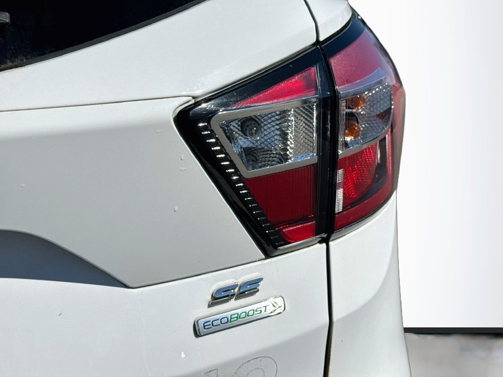 Used 2018 Ford Escape SE FWD image 37