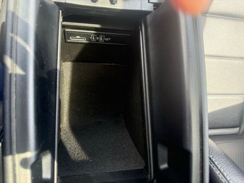 Used 2019 Mercedes-Benz GLC 300 4MATIC image 27