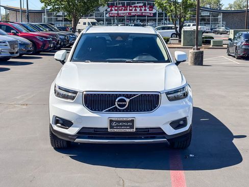 Used 2021 Volvo XC40 T5 Momentum image 6