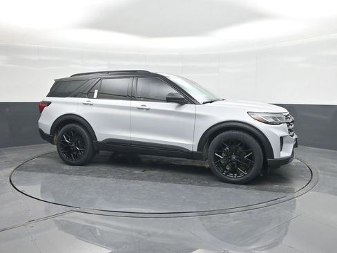 New 2026 Ford Explorer Active image 11
