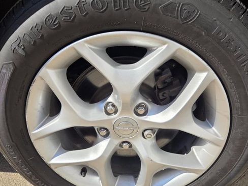 Used 2018 Chrysler Pacifica Touring Plus w/ Tire & Wheel Group image 21