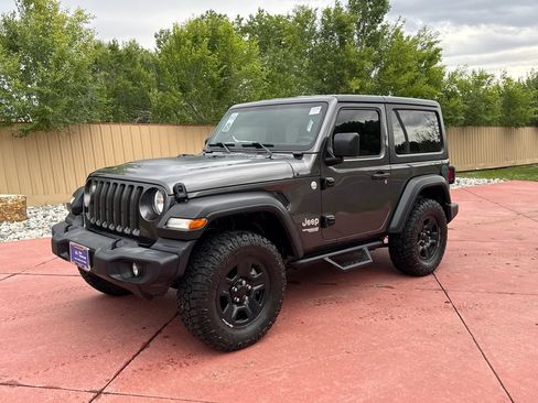 Used 2019 Jeep Wrangler Sport AWD/4WD image 4