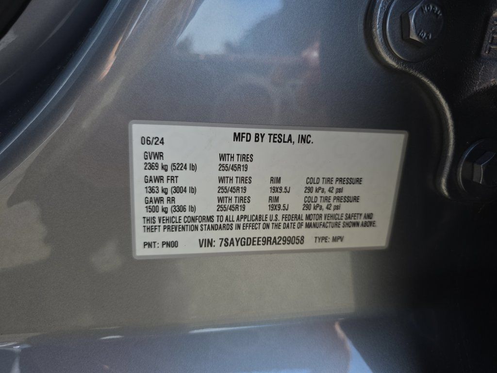 Used 2024 Tesla Model Y Long Range AWD/4WD image 20