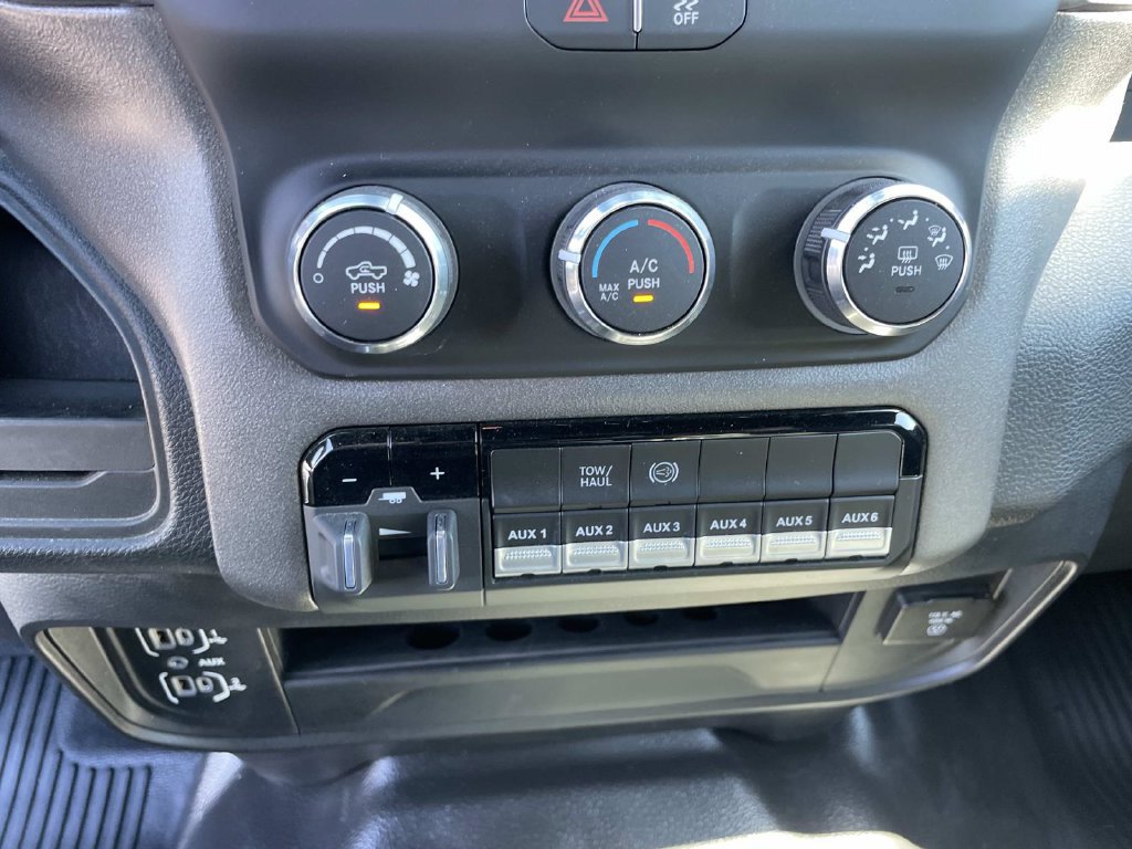 Used 2022 RAM 3500 Tradesman w/ Chrome Appearance Group AWD/4WD image 45
