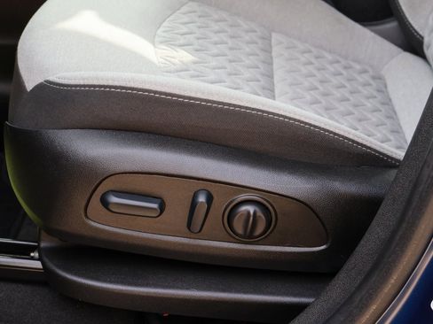 Used 2022 Chevrolet Equinox LT image 25