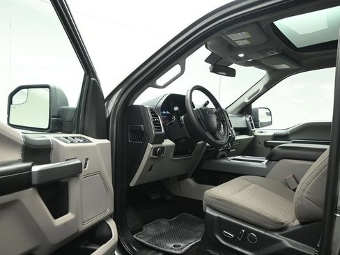 Used 2016 Ford F150 XLT AWD/4WD image 6