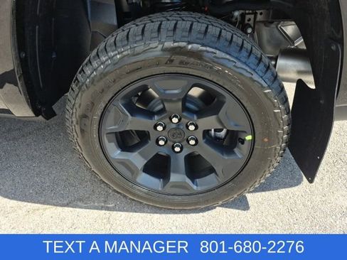 New 2026 RAM 1500 4x4 Crew Cab image 9