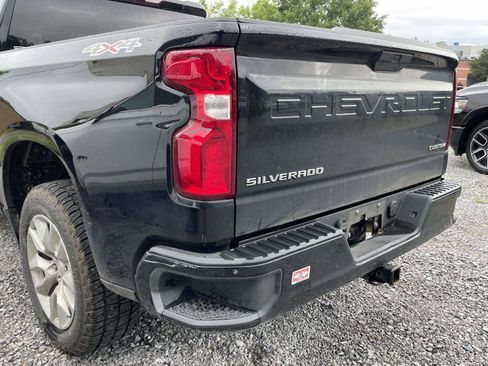 Used 2022 Chevrolet Silverado 1500 Custom w/ Safety Confidence Package AWD/4WD image 12