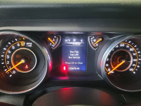 Used 2018 Jeep Wrangler Unlimited Sport S AWD/4WD image 18