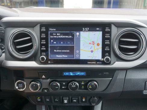 Used 2023 Toyota Tacoma TRD Off-Road w/ Advanced Technology Package AWD/4WD image 10