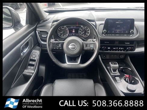 Used 2024 Nissan Rogue SV w/ SV Premium Package image 26