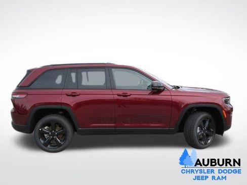 New 2025 Jeep Grand Cherokee Limited w/ Black Appearance Package AWD/4WD image 2