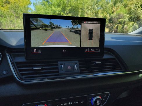 Used 2021 Audi Q5 Premium Plus w/ Premium Plus Package image 20