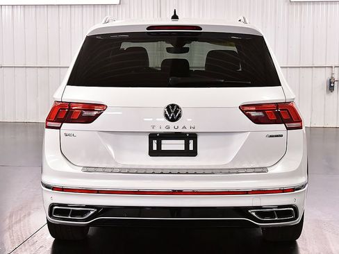 Used 2022 Volkswagen Tiguan SEL R-Line AWD/4WD image 6