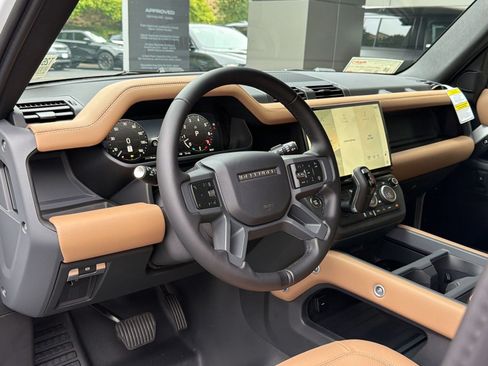 New 2026 Land Rover Defender 110 X-Dynamic SE AWD/4WD image 4