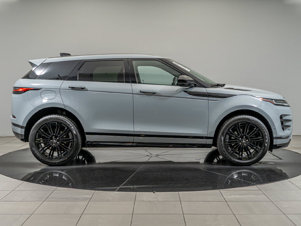 Certified 2026 Land Rover Range Rover Evoque Dynamic SE AWD/4WD image 4