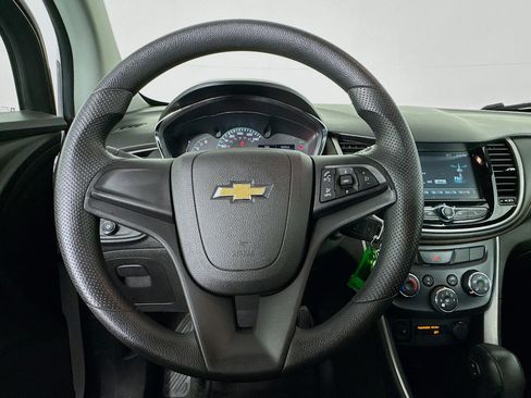 Used 2017 Chevrolet Trax LS FWD image 11
