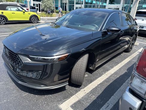 Used 2023 Honda Accord Sport image 4