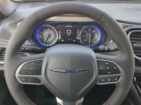 New 2026 Chrysler Pacifica Pinnacle w/ Trailer Tow Group image 37