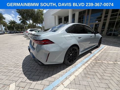 Used 2025 BMW M5 w/ Carbon Package AWD/4WD image 10