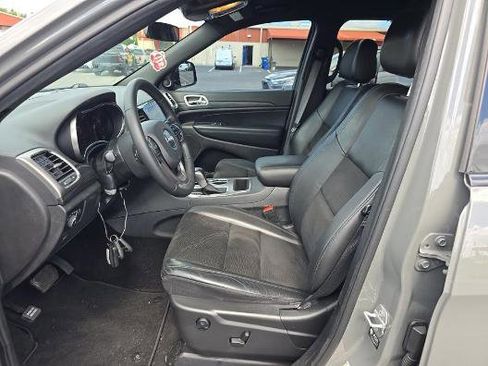 Used 2021 Jeep Grand Cherokee Laredo X RWD image 6